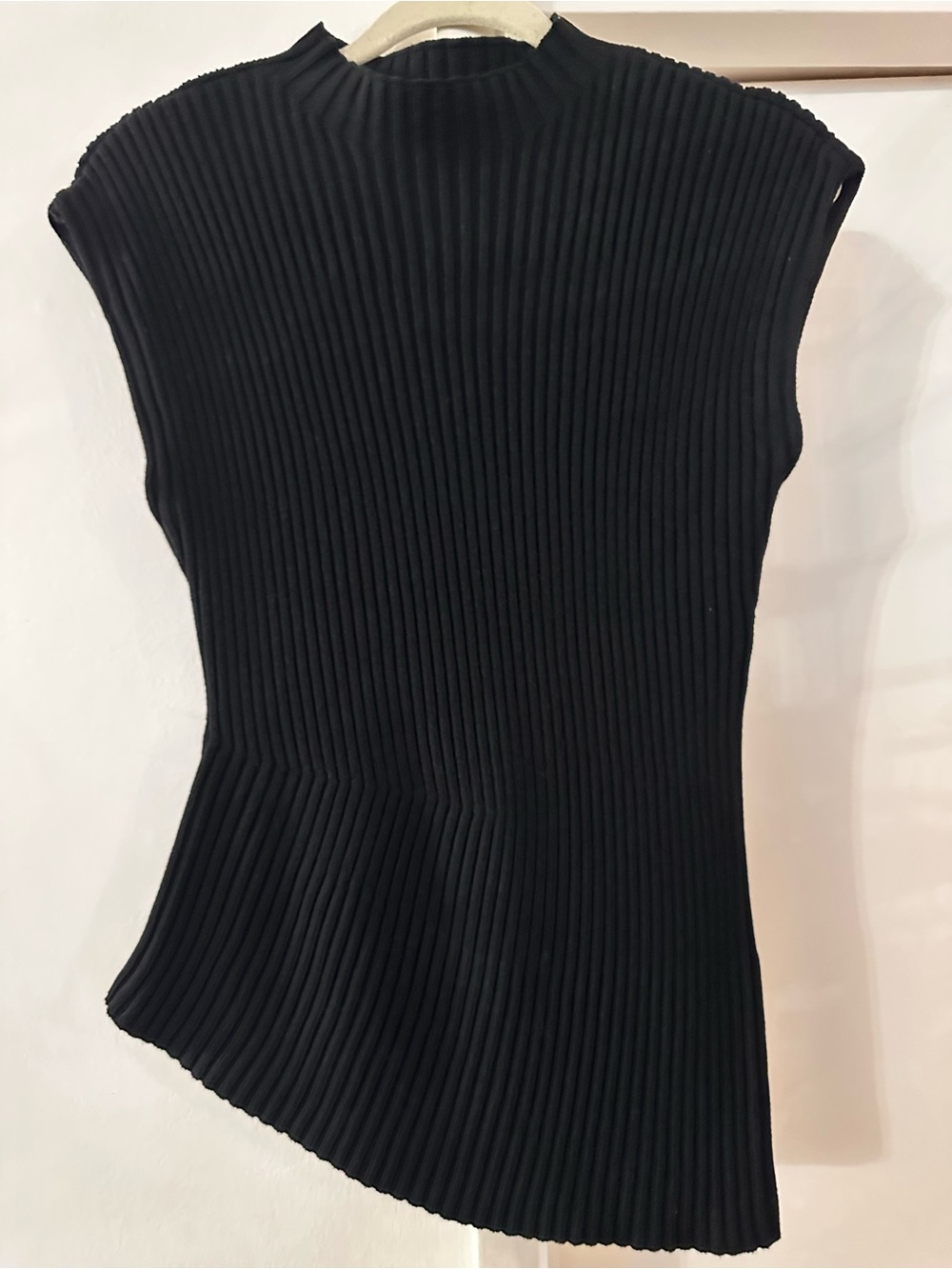 Kenneth Cole Black Ribbed Sleeveless Mock Neck Tank